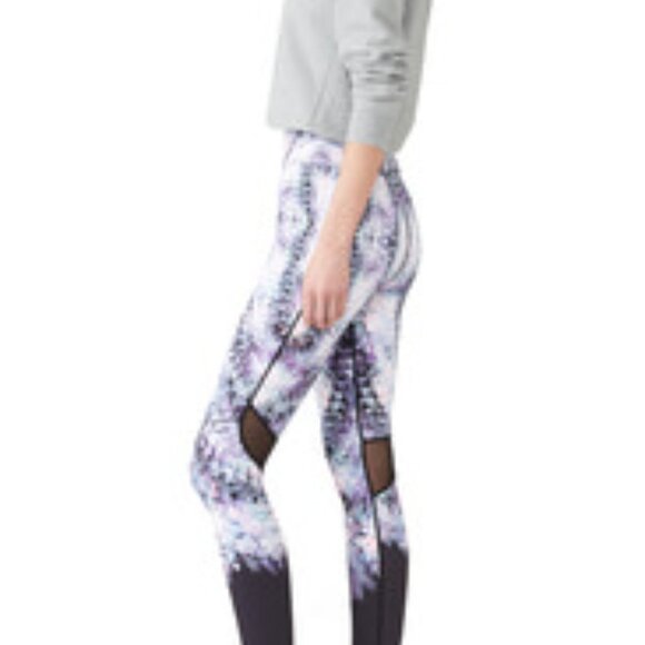 ALALA FURTURE FLORAL CAPTAIN LEGGINGS - FLORAL SIZE SMALL (NEW WITH TAGS) - Picture 3 of 5